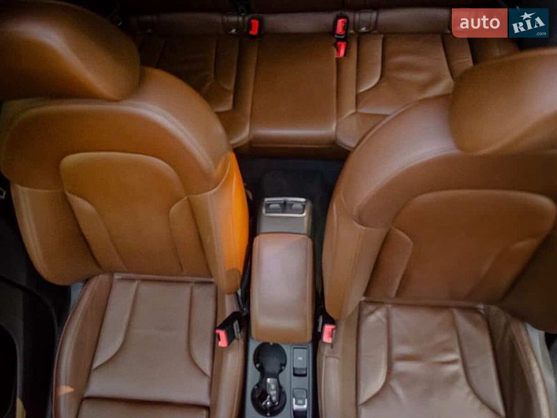 Внедорожник / Кроссовер Audi Q3 2015 в Львове