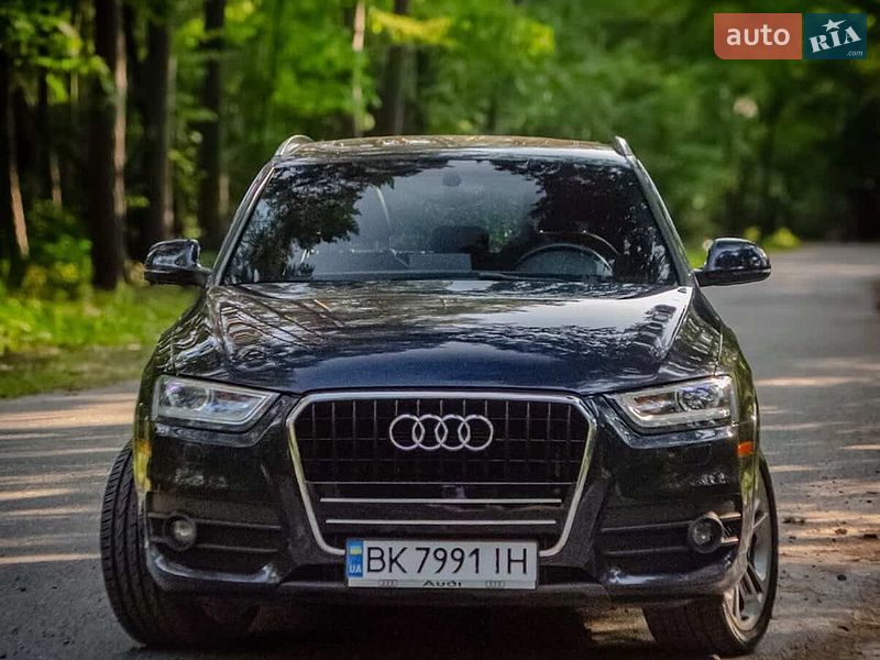 Внедорожник / Кроссовер Audi Q3 2015 в Львове