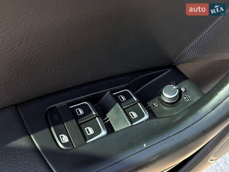 Внедорожник / Кроссовер Audi Q3 2016 в Одессе фото 12 Внедорожник / Кроссовер Audi Q3 2016 в Одессе