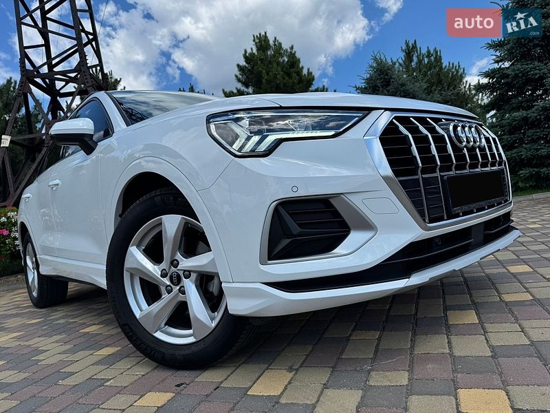 Внедорожник / Кроссовер Audi Q3 2024 в Днепре