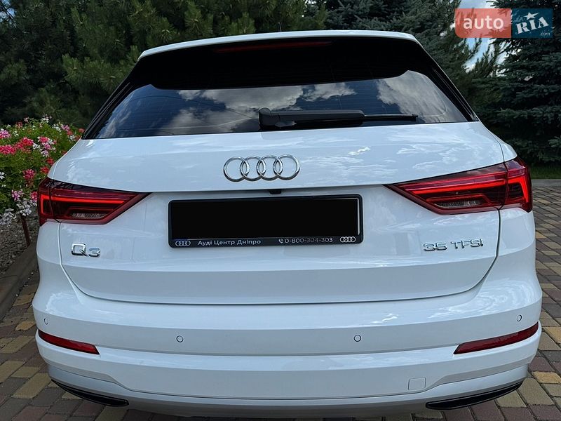 Внедорожник / Кроссовер Audi Q3 2024 в Днепре