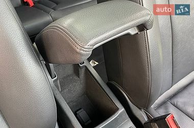Позашляховик / Кросовер Audi Q3 2015 в Львові