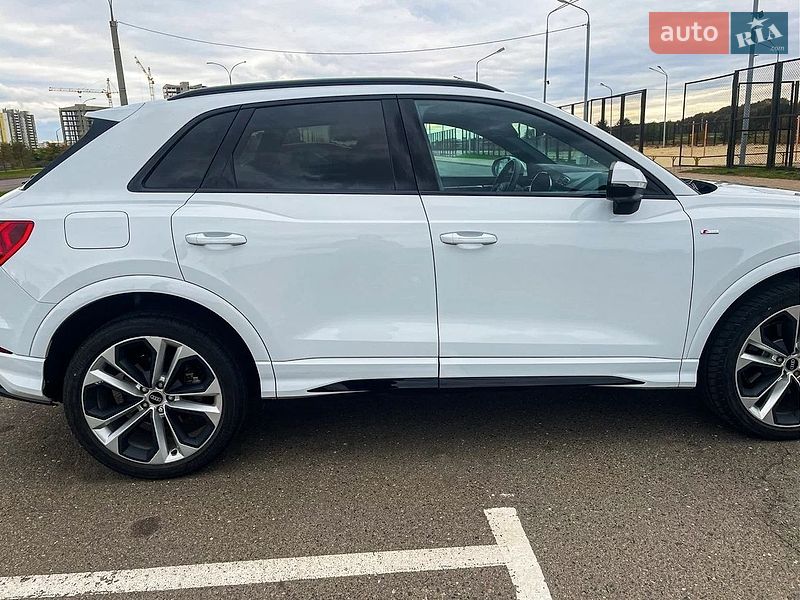 Внедорожник / Кроссовер Audi Q3 2023 в Львове фото 3 Внедорожник / Кроссовер Audi Q3 2023 в Львове