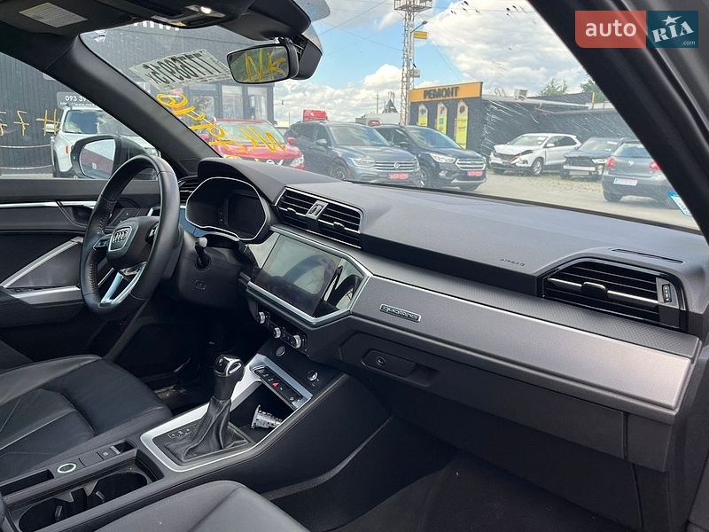 Позашляховик / Кросовер Audi Q3 2019 в Львові фото 20 Позашляховик / Кросовер Audi Q3 2019 в Львові