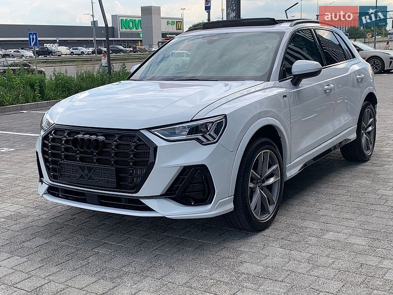 Внедорожник / Кроссовер Audi Q3 2023 в Киеве