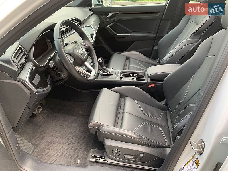 Внедорожник / Кроссовер Audi Q3 2023 в Киеве