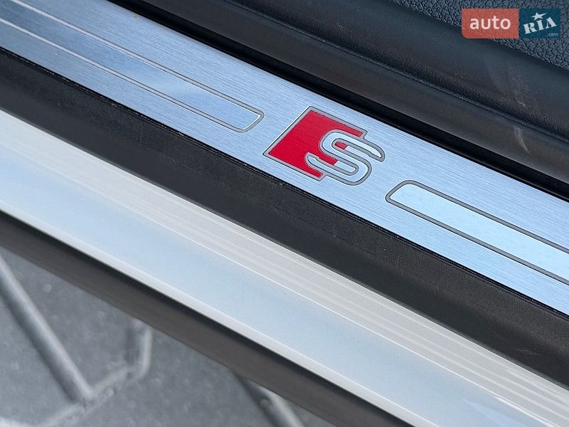 Внедорожник / Кроссовер Audi Q3 2023 в Киеве