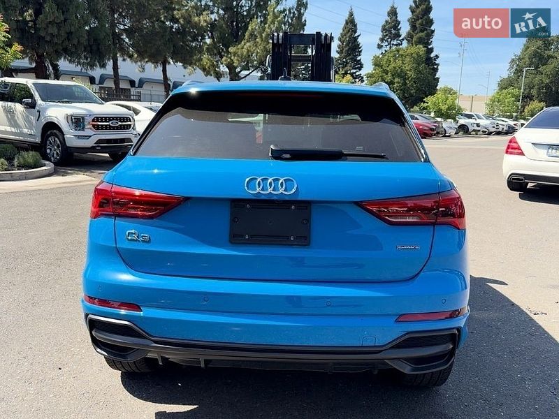 Внедорожник / Кроссовер Audi Q3 2022 в Кривом Роге