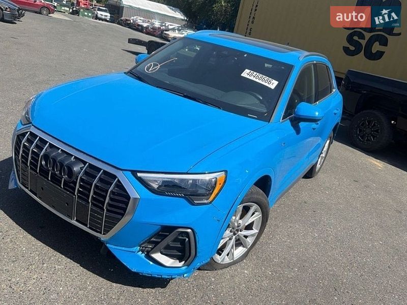 Внедорожник / Кроссовер Audi Q3 2022 в Кривом Роге