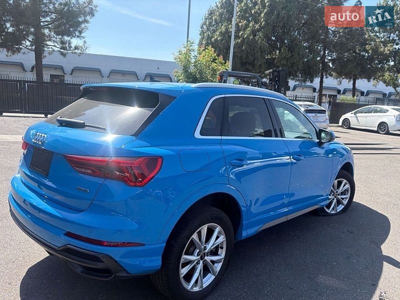 Внедорожник / Кроссовер Audi Q3 2022 в Кривом Роге