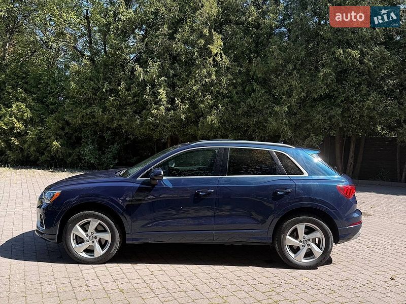 Внедорожник / Кроссовер Audi Q3 2020 в Брошневе-Осаде