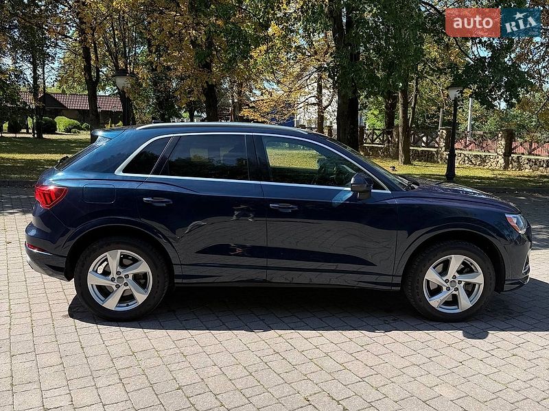 Внедорожник / Кроссовер Audi Q3 2020 в Брошневе-Осаде фото 5 Внедорожник / Кроссовер Audi Q3 2020 в Брошневе-Осаде