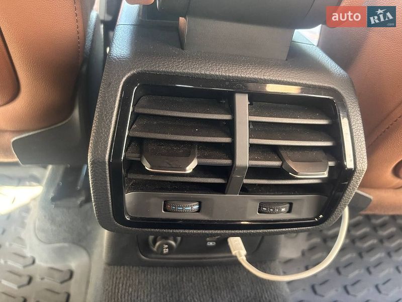 Внедорожник / Кроссовер Audi Q3 2020 в Брошневе-Осаде фото 27 Внедорожник / Кроссовер Audi Q3 2020 в Брошневе-Осаде