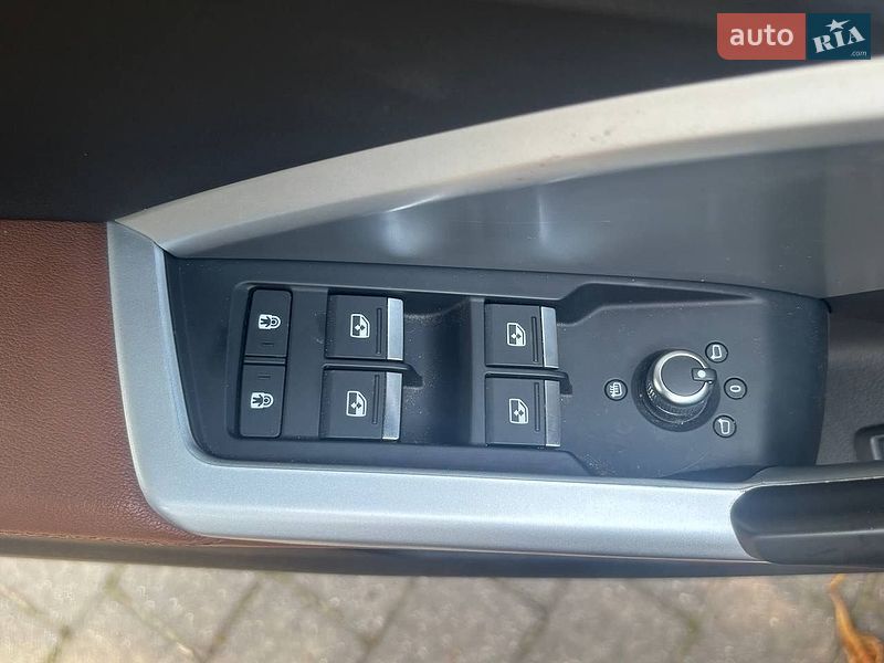 Внедорожник / Кроссовер Audi Q3 2020 в Брошневе-Осаде фото 29 Внедорожник / Кроссовер Audi Q3 2020 в Брошневе-Осаде