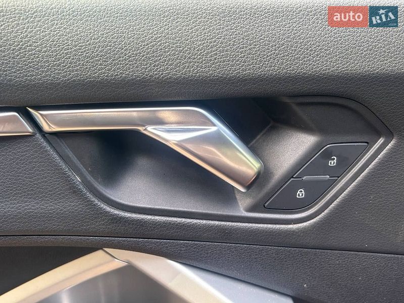 Внедорожник / Кроссовер Audi Q3 2020 в Брошневе-Осаде фото 30 Внедорожник / Кроссовер Audi Q3 2020 в Брошневе-Осаде