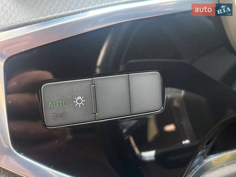Внедорожник / Кроссовер Audi Q3 2020 в Брошневе-Осаде фото 31 Внедорожник / Кроссовер Audi Q3 2020 в Брошневе-Осаде
