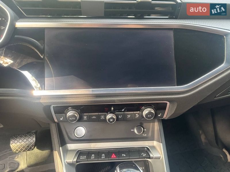 Внедорожник / Кроссовер Audi Q3 2020 в Брошневе-Осаде фото 36 Внедорожник / Кроссовер Audi Q3 2020 в Брошневе-Осаде