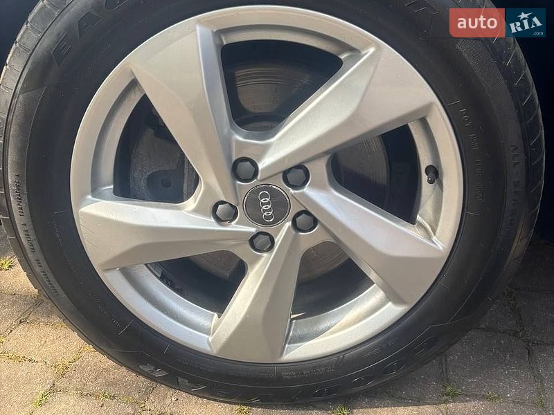 Внедорожник / Кроссовер Audi Q3 2020 в Брошневе-Осаде фото 45 Внедорожник / Кроссовер Audi Q3 2020 в Брошневе-Осаде