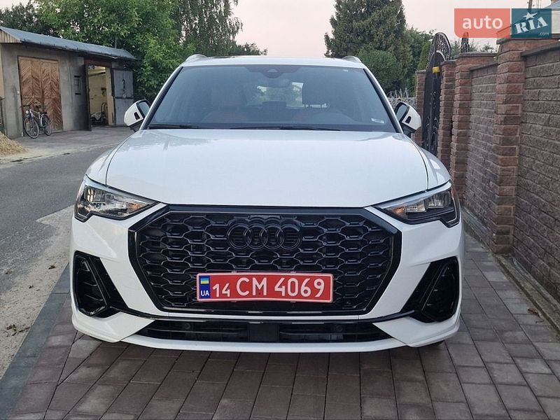 Внедорожник / Кроссовер Audi Q3 2021 в Львове
