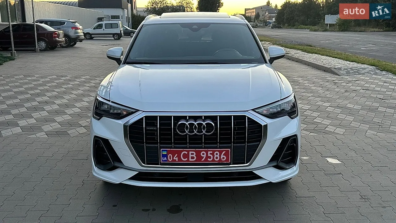 2021 Audi Q3 - фото 1