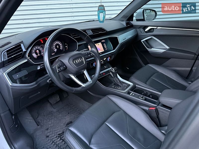 Внедорожник / Кроссовер Audi Q3 2019 в Ровно