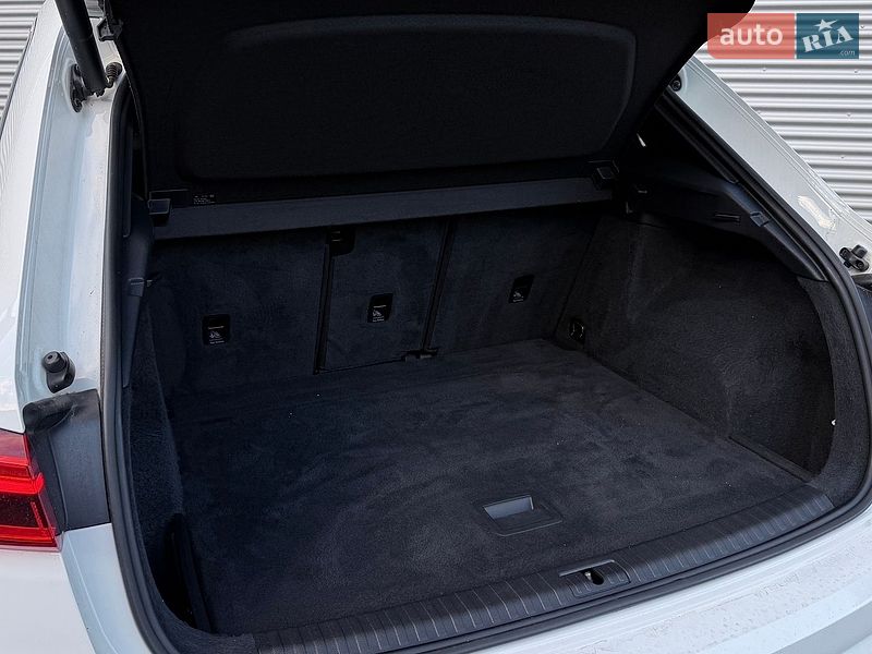 Внедорожник / Кроссовер Audi Q3 2019 в Ровно