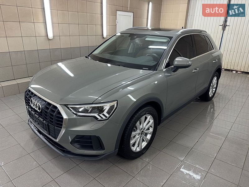 Внедорожник / Кроссовер Audi Q3 2022 в Умани