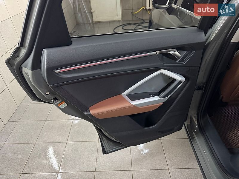 Внедорожник / Кроссовер Audi Q3 2022 в Умани