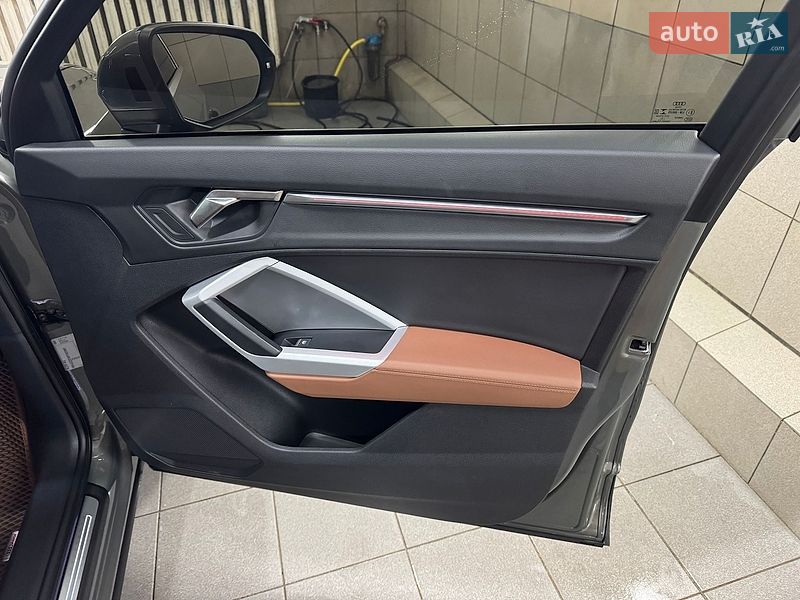 Внедорожник / Кроссовер Audi Q3 2022 в Умани