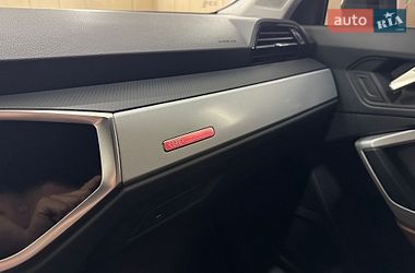 Внедорожник / Кроссовер Audi Q3 2022 в Умани