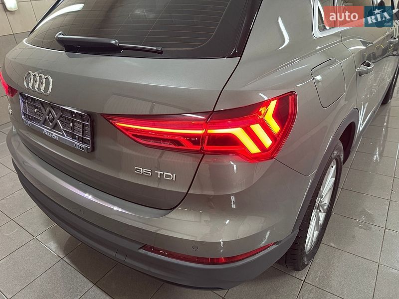 Внедорожник / Кроссовер Audi Q3 2022 в Умани