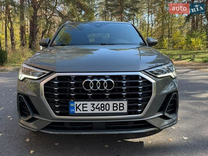 Audi Q3 2021