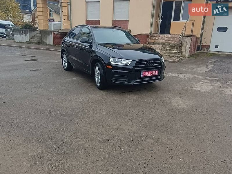 Внедорожник / Кроссовер Audi Q3 2017 в Калуше