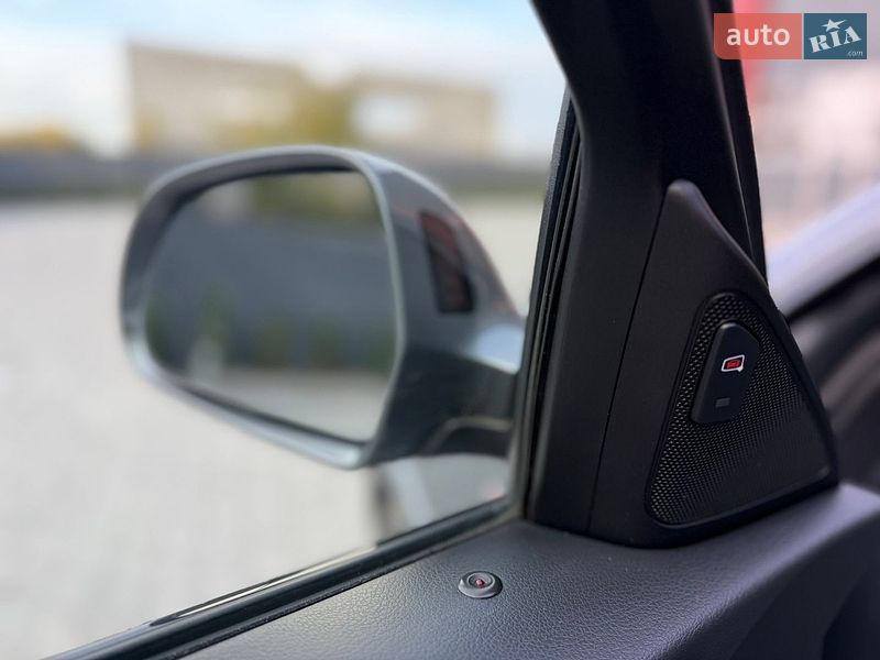 Внедорожник / Кроссовер Audi Q3 2017 в Дубно