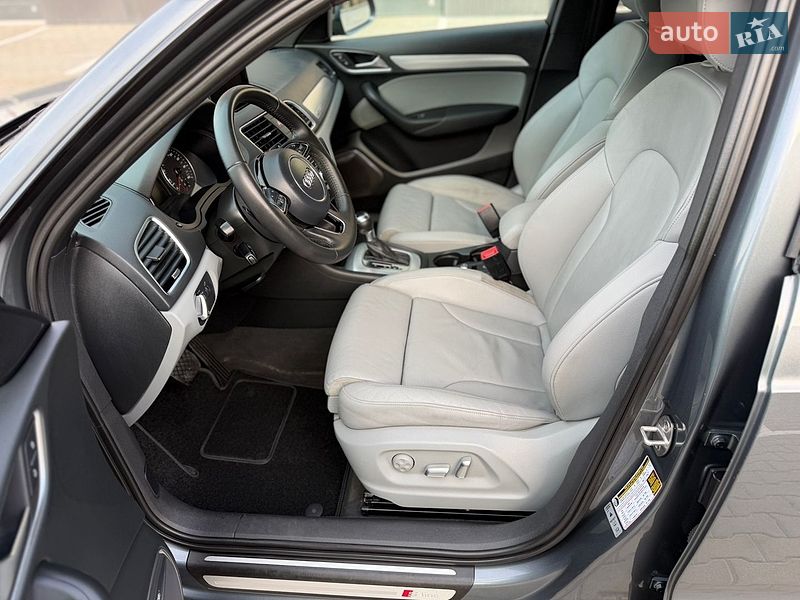 Внедорожник / Кроссовер Audi Q3 2017 в Дубно