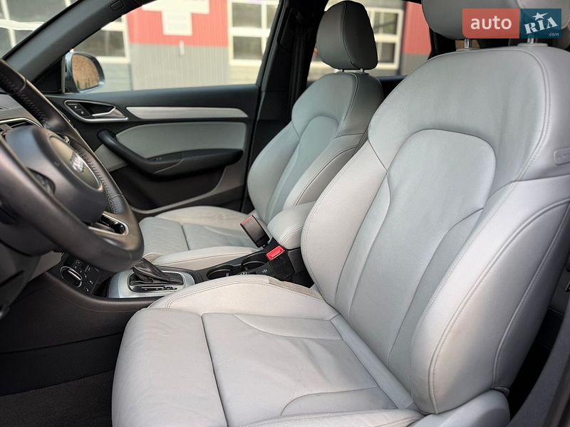 Внедорожник / Кроссовер Audi Q3 2017 в Дубно