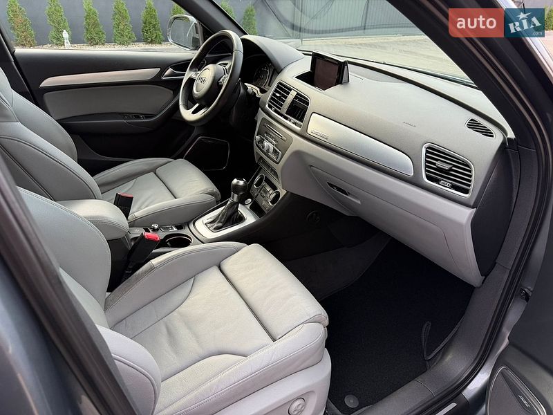 Внедорожник / Кроссовер Audi Q3 2017 в Дубно