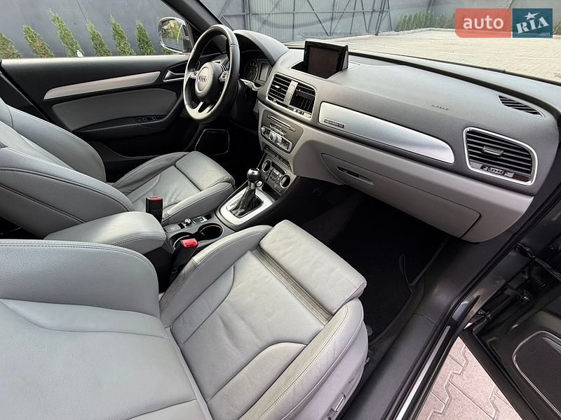 Внедорожник / Кроссовер Audi Q3 2017 в Дубно
