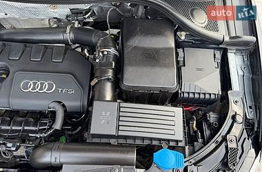 Внедорожник / Кроссовер Audi Q3 2017 в Дубно