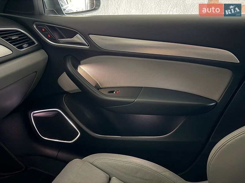 Внедорожник / Кроссовер Audi Q3 2017 в Дубно