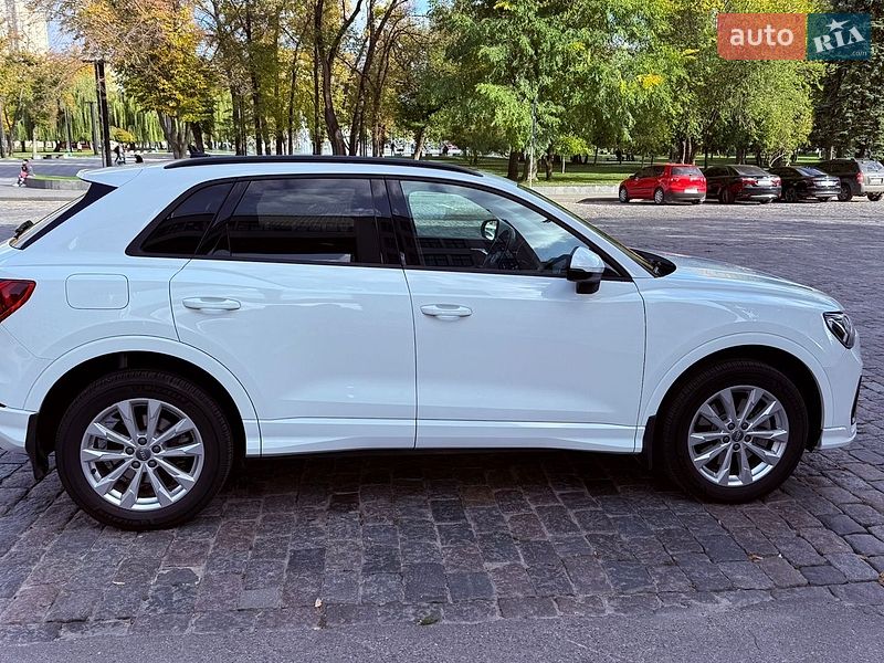 Позашляховик / Кросовер Audi Q3 2019 в Харкові