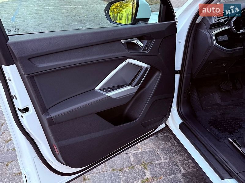 Позашляховик / Кросовер Audi Q3 2019 в Харкові
