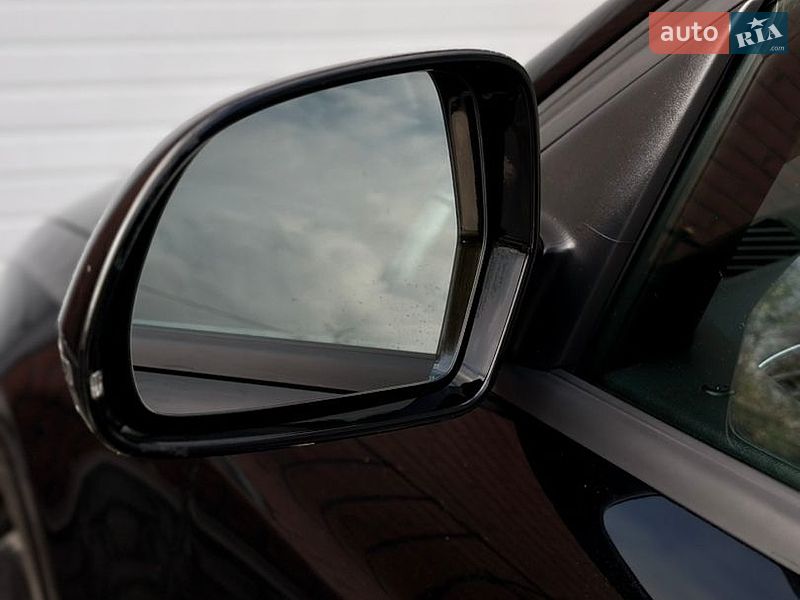 Позашляховик / Кросовер Audi Q3 2017 в Києві