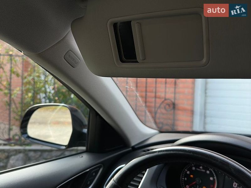 Позашляховик / Кросовер Audi Q3 2017 в Києві