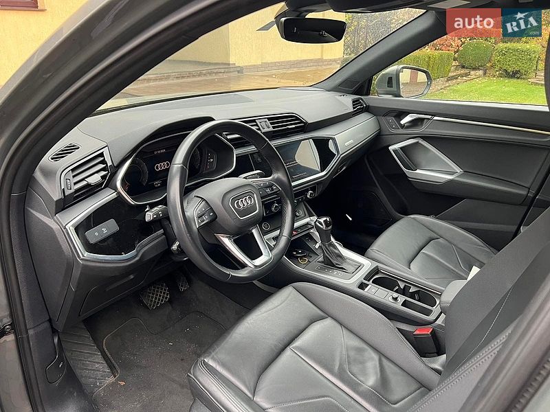 Позашляховик / Кросовер Audi Q3 2023 в Заліщиках