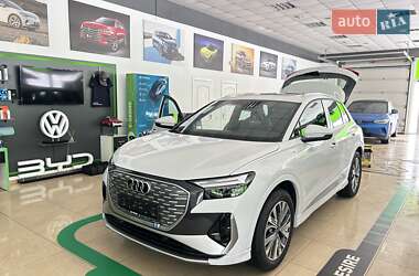Audi Q4 e-tron  2023