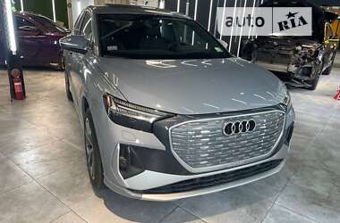 Audi Q4 e-tron  2022