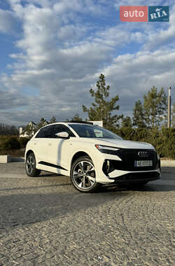 Audi Q4 e-tron  2023