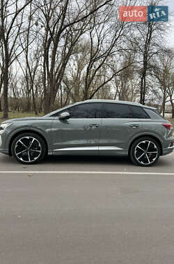 Audi Q4 e-tron  2023