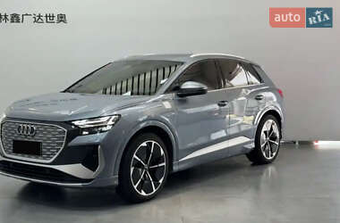 Audi Q4 e-tron  2023